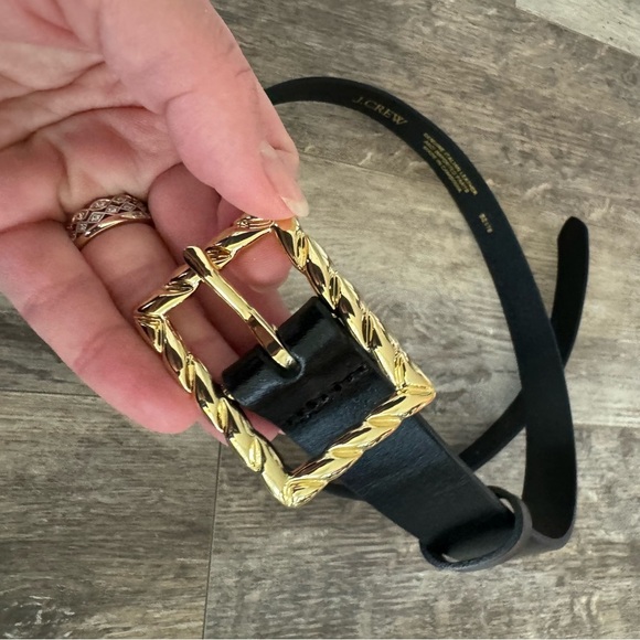 NWOT! J. Crew Classic Italian genuine leather belt with twisted buckle - Medium - Picture 9 of 11